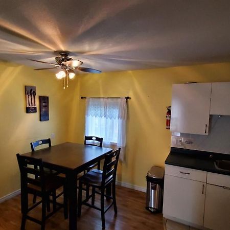 Comox Valley Inn & Suites 코트니 외부 사진
