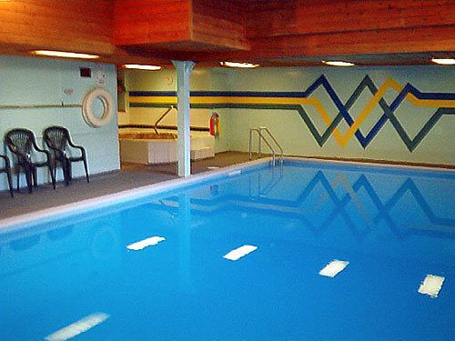 Comox Valley Inn & Suites 코트니 외부 사진